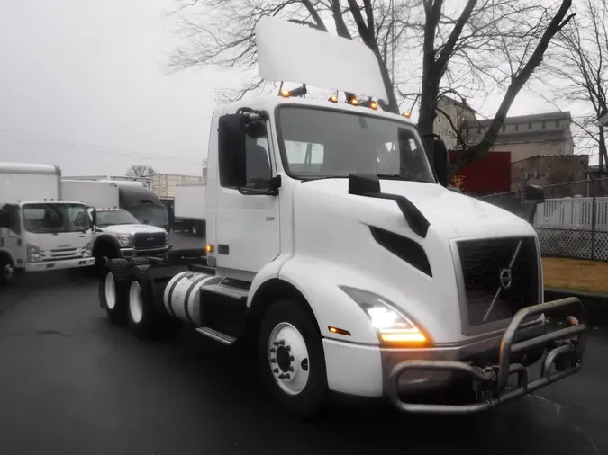 2019 VOLVO VNL