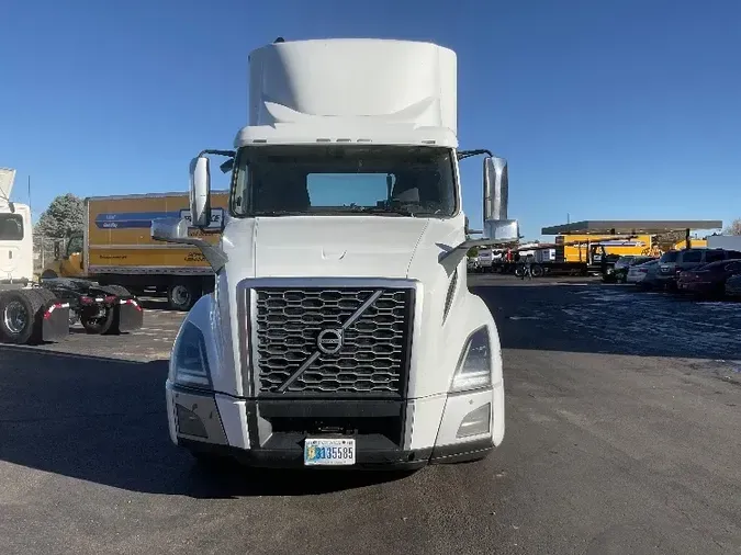 2018 Volvo VNL64300