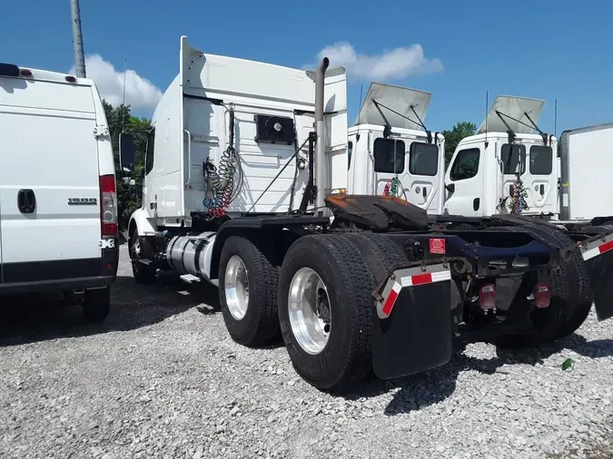 2020 VOLVO VNR64T-640