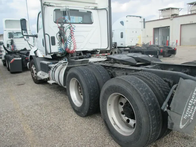 2020 NAVISTAR INTERNATIONAL RH613 DAYCAB T/A