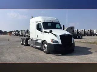 2020 Freightliner Cascadia 126