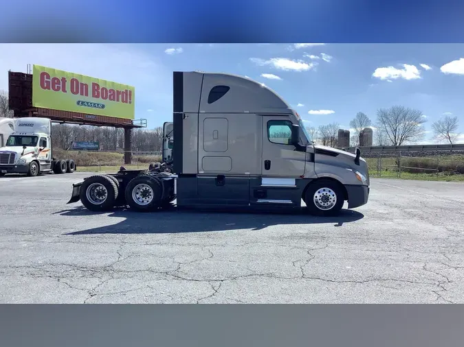 2024 Freightliner Cascadia 126