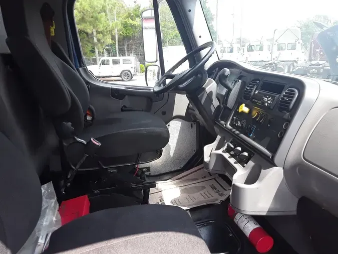 2020 FREIGHTLINER M2 106