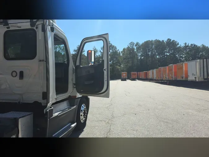 2019 Freightliner Cascadia 126c37094e116d07eddb5022c7d1dd39d49