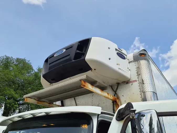 2018 FREIGHTLINER M2 106