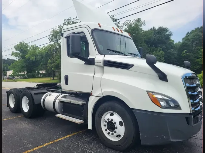 2018 FREIGHTLINER NEW CASCADIA PX12664