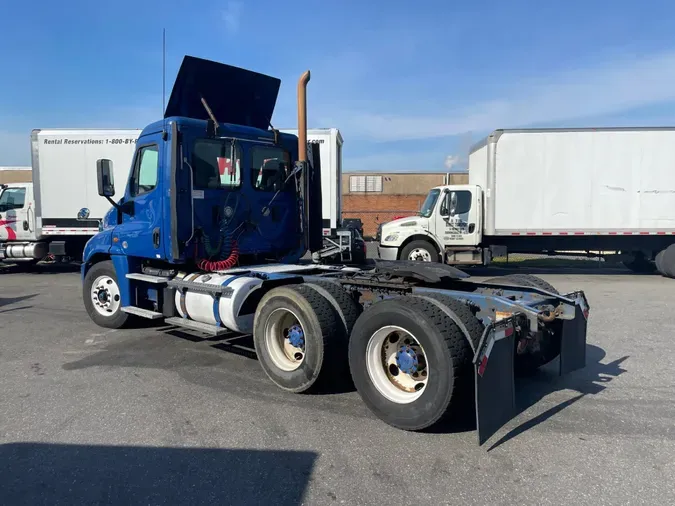 2017 FREIGHTLINER/MERCEDES CASCADIA 125