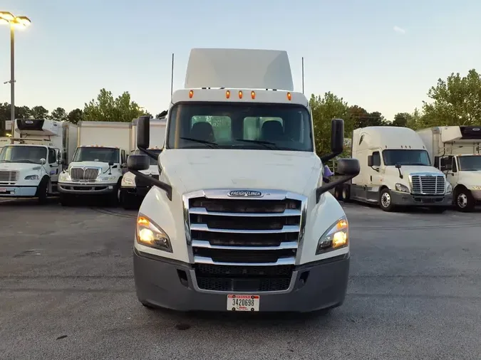 2019 FREIGHTLINER NEW CASCADIA PX12664