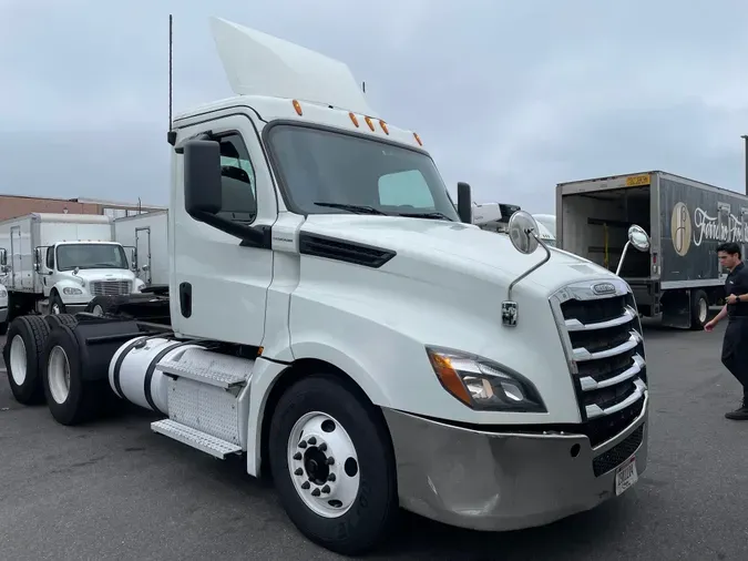 2020 FREIGHTLINER/MERCEDES NEW CASCADIA PX12664