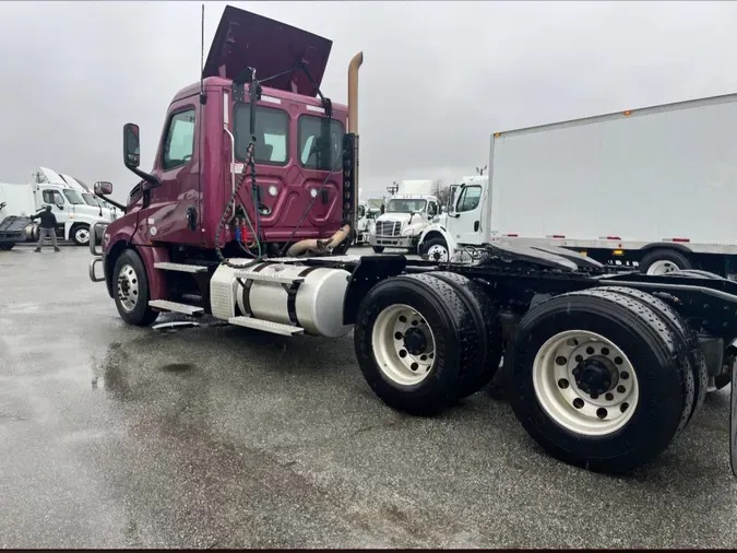 2020 FREIGHTLINER/MERCEDES NEW CASCADIA PX12664