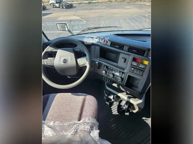 2026 VOLVO VNL64T860