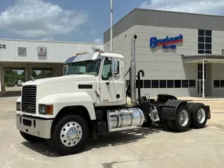 2020 MACK PI64T