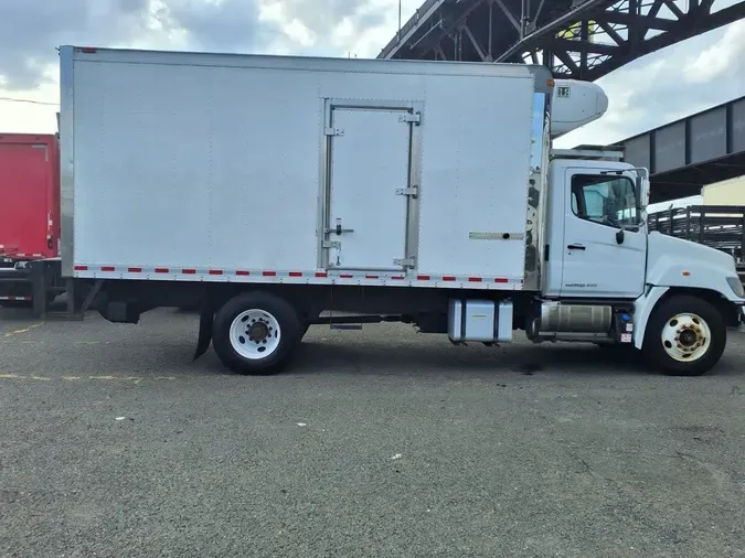2018 HINO 268
