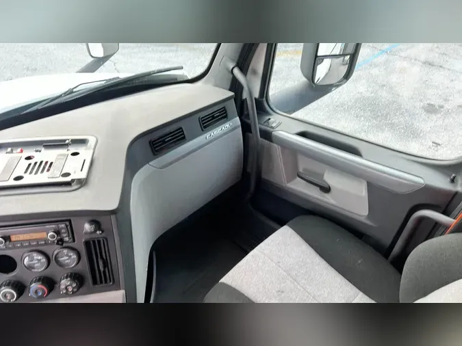 2020 Freightliner Cascadia 126