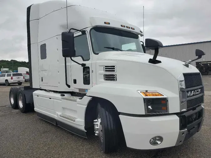 2019 MACK AN64T