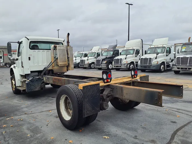 2015 FREIGHTLINER/MERCEDES M2 106