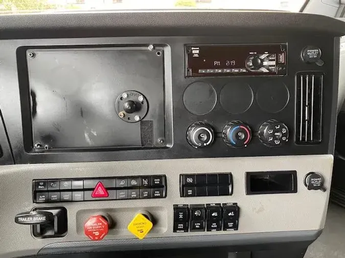 2020 Freightliner Cascadia