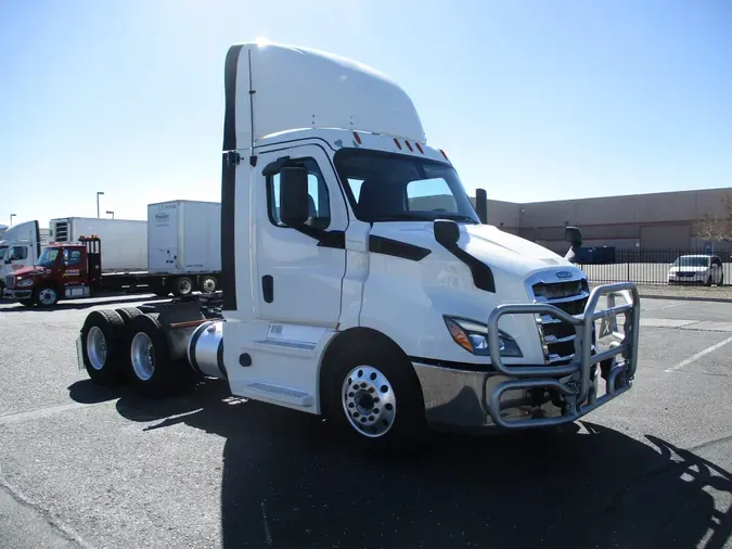 2020 FREIGHTLINER/MERCEDES NEW CASCADIA 116