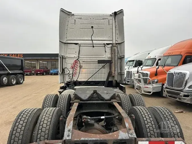 2006 VOLVO VNL64T670c38ff6799fa546e9edf08e85594efd7f