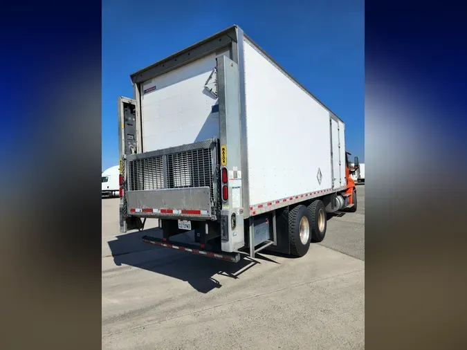 2018 FREIGHTLINER/MERCEDES CASCADIA 113