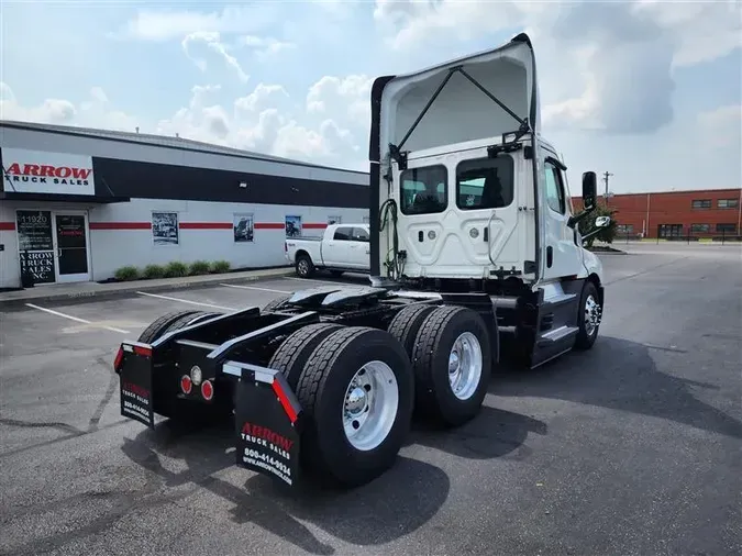 2021 FREIGHTLINER CA126