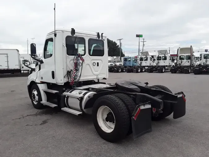 2020 FREIGHTLINER/MERCEDES NEW CASCADIA 126c392268169161dad52229d25b990b7e0