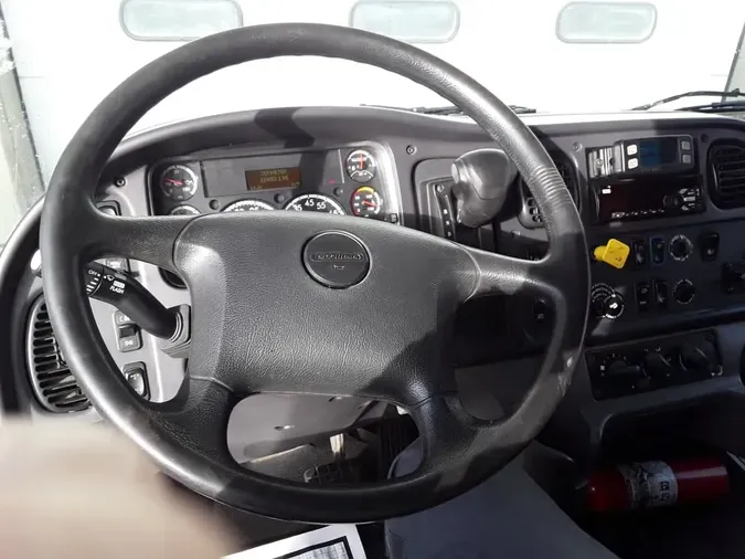 2019 FREIGHTLINER/MERCEDES M2 106