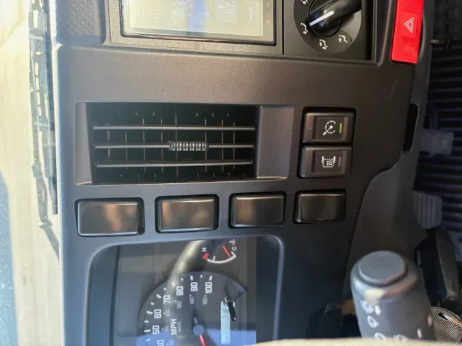 2025 ISUZU GAS NPRGASHD