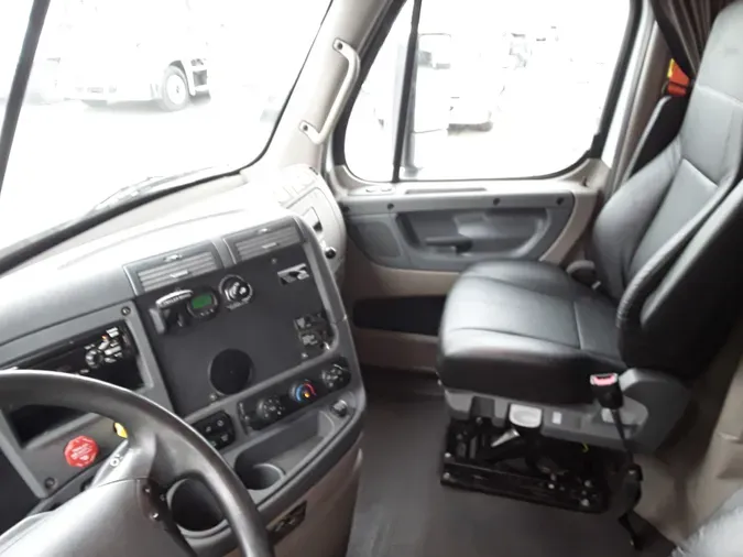 2019 FREIGHTLINER/MERCEDES CASCADIA 125