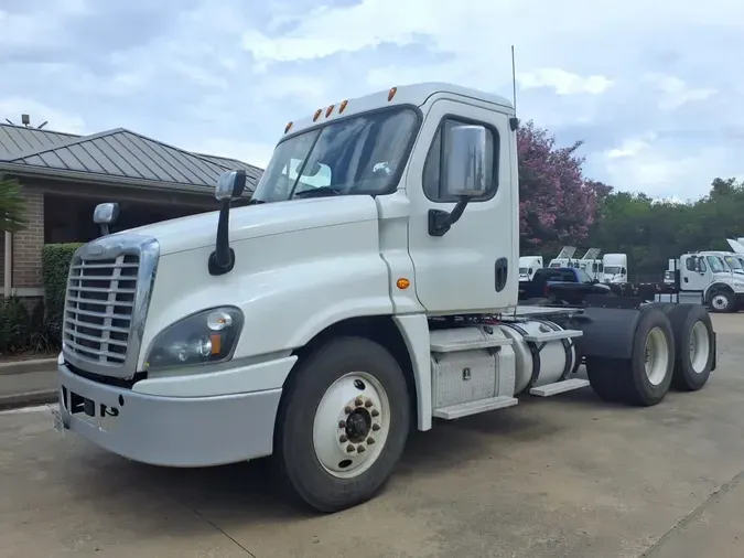 2019 FREIGHTLINER/MERCEDES CASCADIA 125c399e34e0071575d1c13ebc2fe649e12