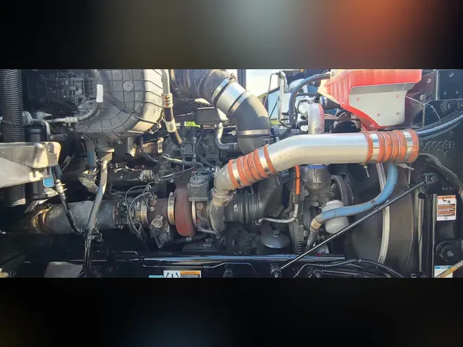 2023 Peterbilt 567c39d56b9821a4ca64404f453f3d3328d