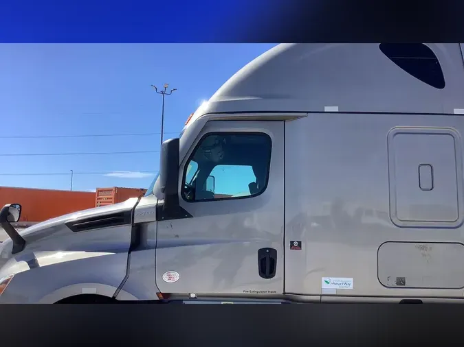 2023 Freightliner Cascadia 126