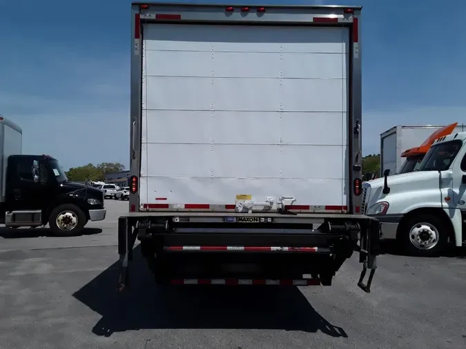 2018 FREIGHTLINER M2 106