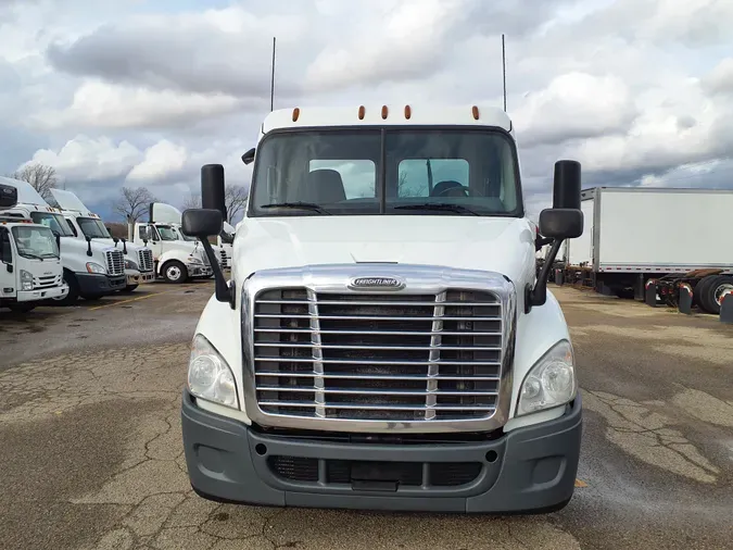 2019 FREIGHTLINER/MERCEDES CASCADIA 113