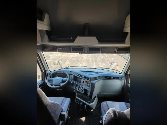 2026 VOLVO VNL64T860c3a89659a249038d6488af3bfd3d5076