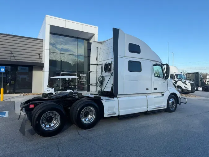 2020 Volvo VNL64T860