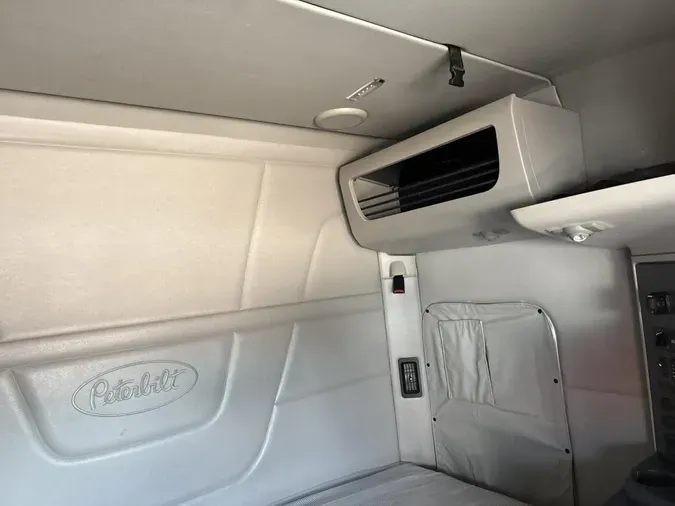 2023 Peterbilt 579