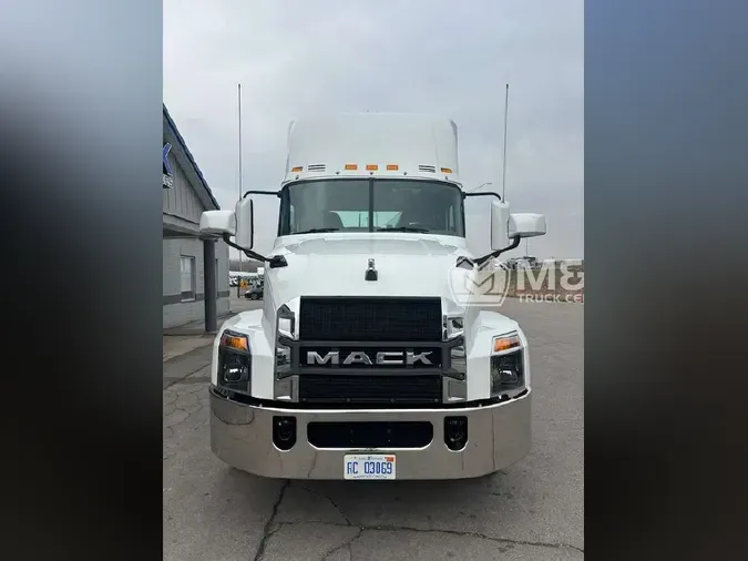 2022 MACK AN64T