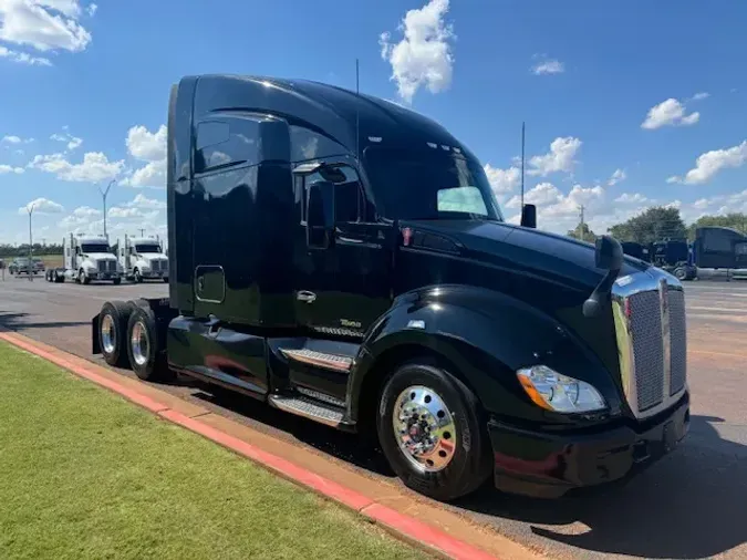 2021 KENWORTH T680