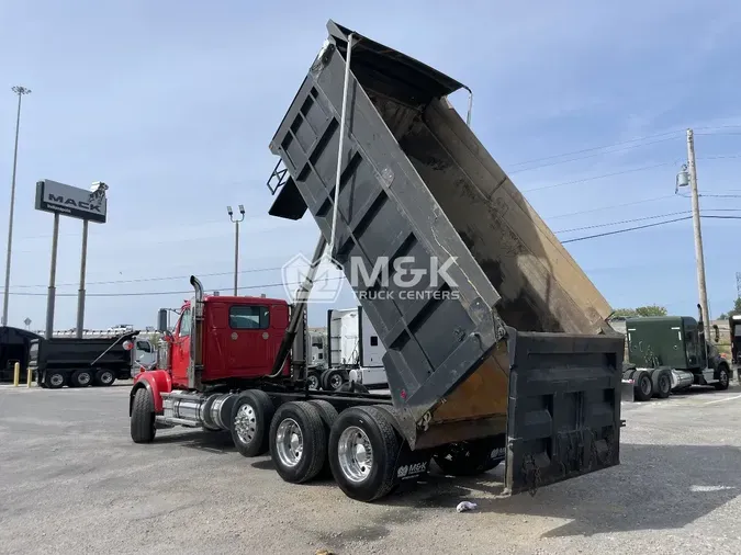 2017 WESTERN STAR 4900