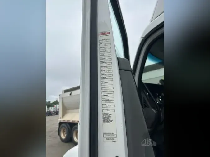 2016 KENWORTH T880