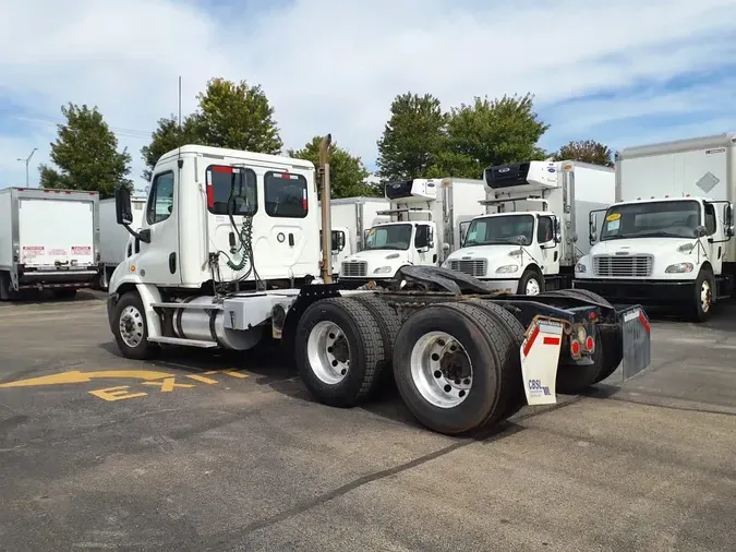 2018 FREIGHTLINER/MERCEDES CASCADIA 113