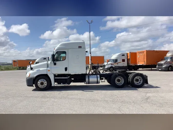 2020 Freightliner Cascadia