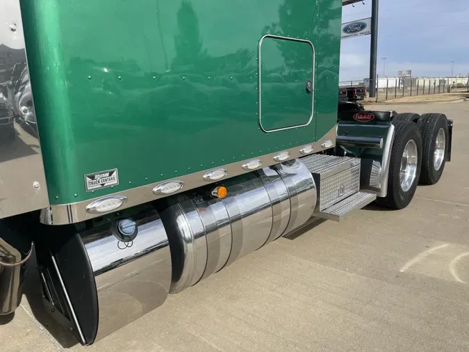 2024 Peterbilt 389c3b8a470686233f73619166f1624e8c7