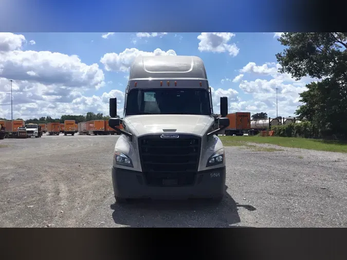 2021 Freightliner Cascadia 126