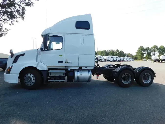 2018 VOLVO VNL670