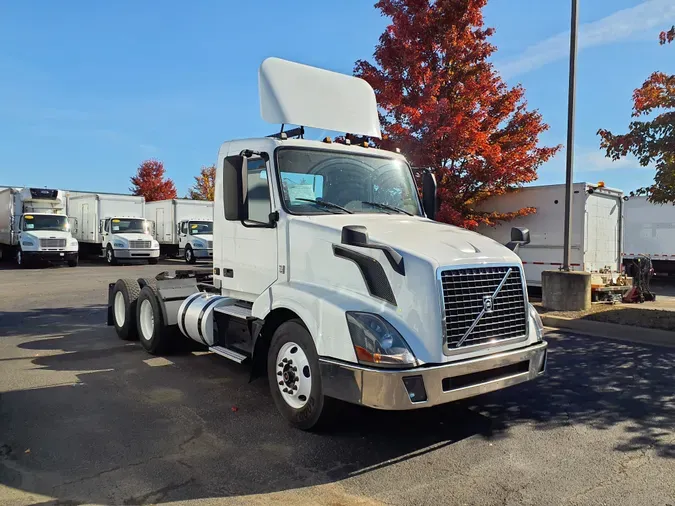 2018 VOLVO VNL64TRACTOR