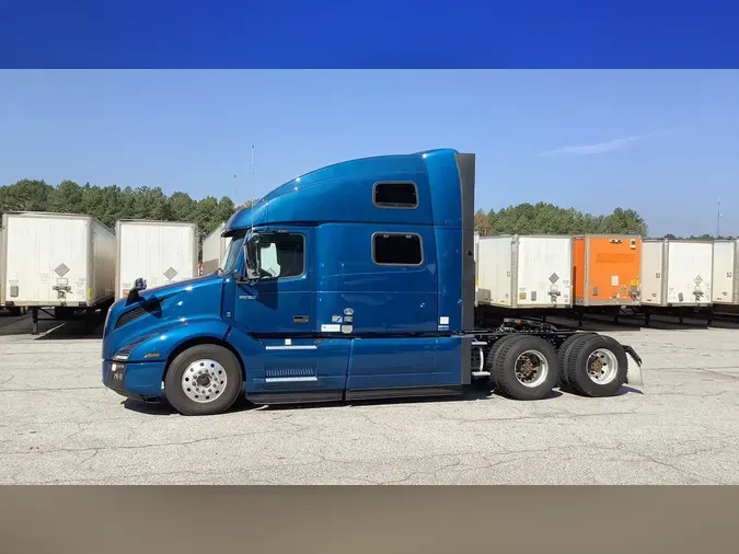 2022 Volvo VNL860