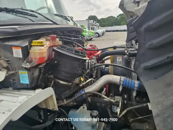 2019 FREIGHTLINER M2 106