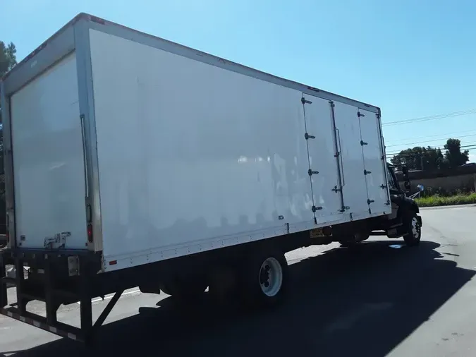 2018 FREIGHTLINER M2 106